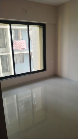 Room in 1.5 BHK Apartment at Prabhadevi – for Rent