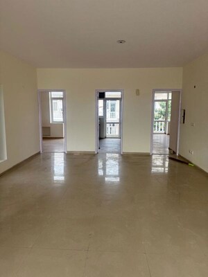Room in 3 BHK Apartment at DLF Central Square, North Mullanpur – for Rent