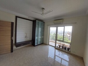 Room in 3 BHK Apartment at BPTP Freedom Park Life, Sector 57 – for Rent