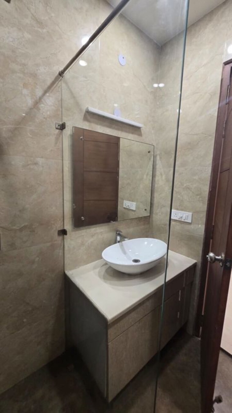 Bathroom, bptp-freedom-park-life 3 Bedroom 2587 Sq.Ft. Apartment In Sector 57 Gurgaon 10663158