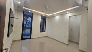 Room in 3 BHK Builder Floor at Sector 57 – for Rent