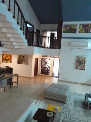 Living Room in 5 BHK Villa at Mla Colony – for Rent