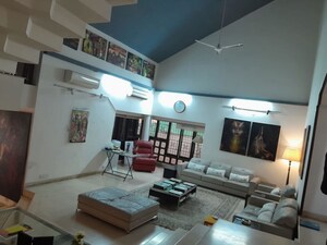 Living Room in 5 BHK Villa at Mla Colony – for Rent