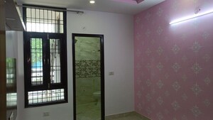 Room in 3 BHK Builder Floor at Vaishali Sector 4 – for Rent