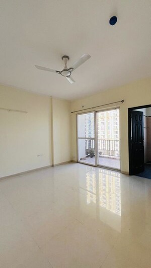 Room in 3 BHK Apartment at Dasnac The Jewel, Sector 75 – for Rent