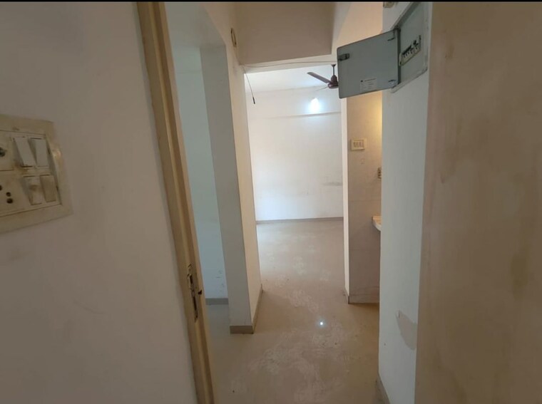 Room, hiranandani-estate-hamilton 1 Bedroom 680 Sq.Ft. Apartment In Patlipada Thane 10663212