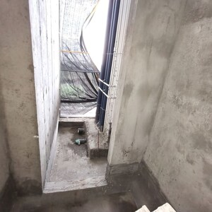 Staircase in 4 BHK Apartment at Progressive One, Vashi Sector 4 – for Sale