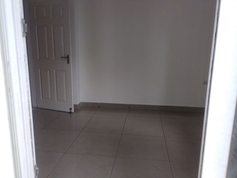 Bathroom, mahagun-moderne 3.5 Bedroom 1900 Sq.Ft. Apartment In Sector 78 Noida 10663228