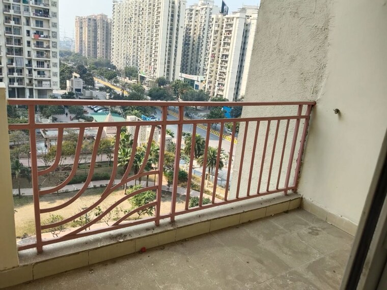 Balcony, mahagun-moderne 3.5 Bedroom 1900 Sq.Ft. Apartment In Sector 78 Noida 10663228