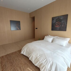 Bedroom in 4 BHK Apartment at Progressive One, Vashi Sector 4 – for Sale