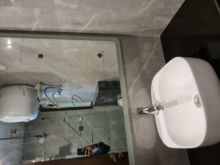 Bathroom, sector 46 3 Bedroom 1500 Sq.Ft. Builder Floor In Sector 46 Gurgaon 10663220