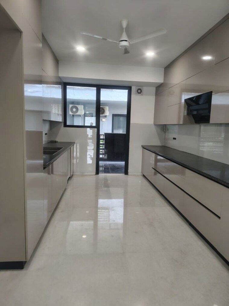 Kitchen, sector 40 2 Bedroom 205 Sq.Yd. Builder Floor In Sector 40 Gurgaon 10663214