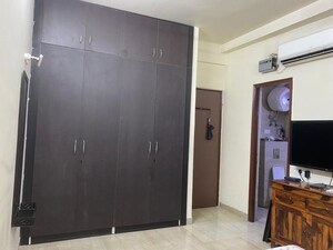 Room in 3 BHK Apartment at SDS NRI Residency, Sector 45 – for Sale