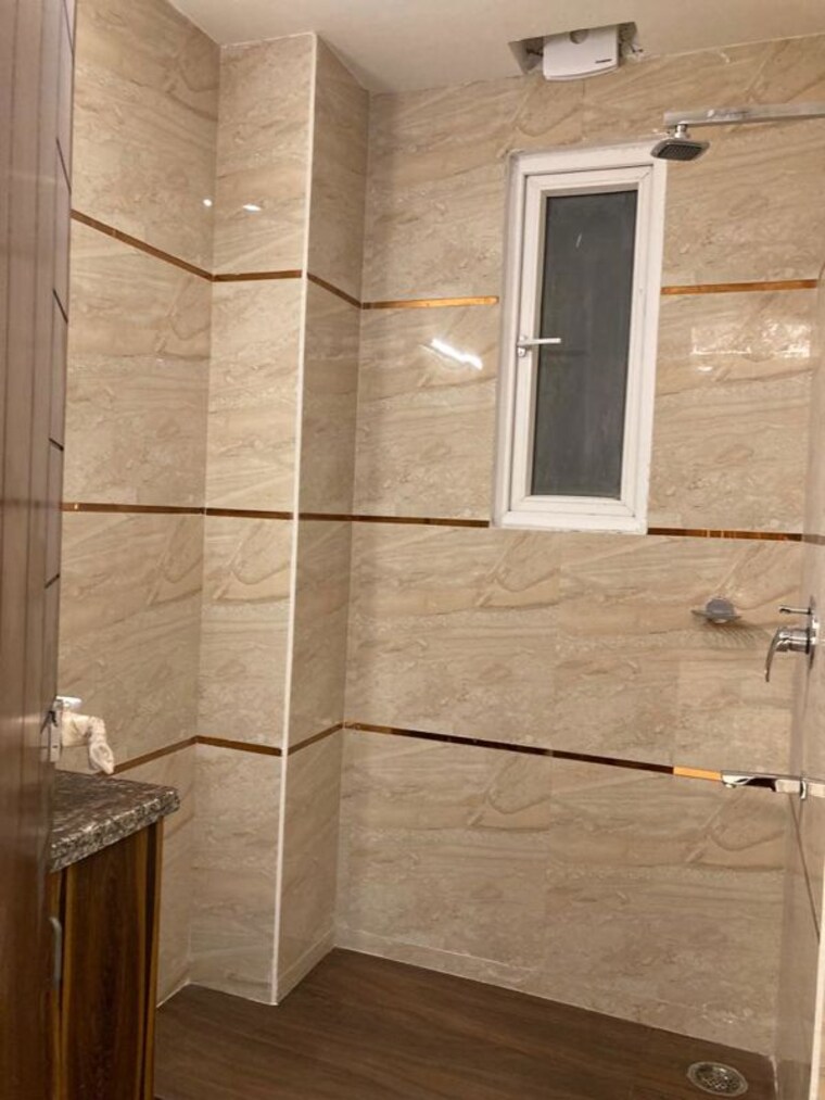 Bathroom, sector 46 4 Bedroom 2400 Sq.Ft. Builder Floor In Sector 46 Gurgaon 10663236