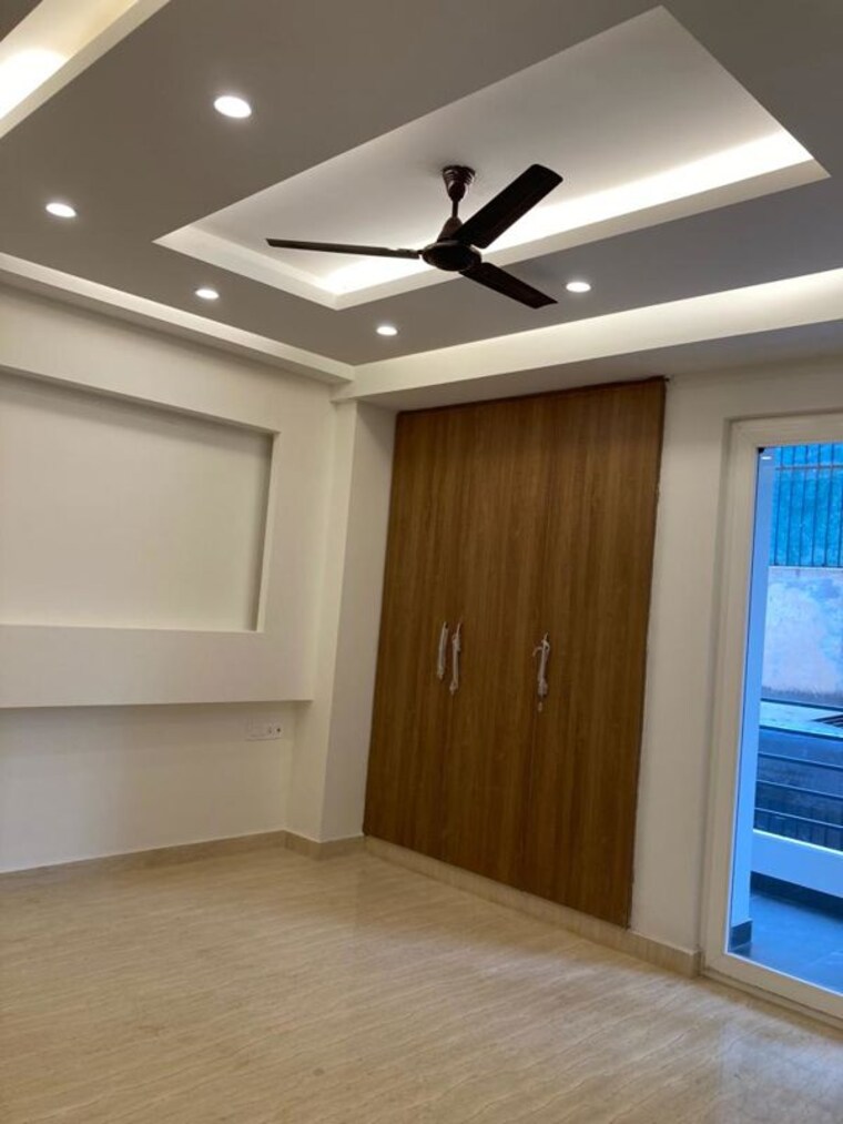 Room, sector 46 4 Bedroom 2400 Sq.Ft. Builder Floor In Sector 46 Gurgaon 10663236