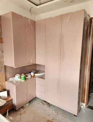 Bedroom in 3 BHK Builder Floor at Dilshad Colony – for Sale