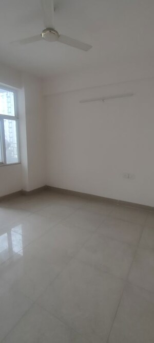 Room in 2 BHK Apartment at Zara Rossa, Sector 112 – for Rent