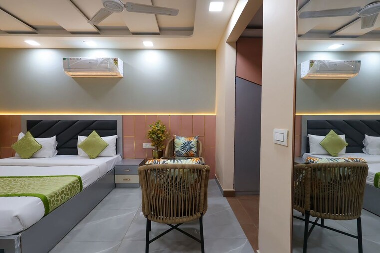 Team Area, sector 43 2 Bedroom 260 Sq.Yd. Builder Floor In Sector 43 Gurgaon 10663249