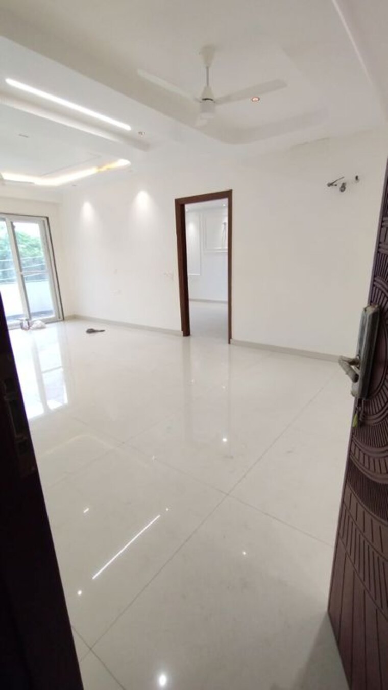 Room, sector 46 4 Bedroom 2100 Sq.Ft. Builder Floor In Sector 46 Gurgaon 10663253