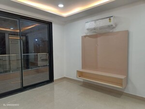 Room in 4 BHK Builder Floor at Sector 46 – for Sale