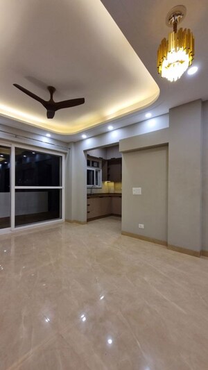 Room in 3 BHK Builder Floor at Sector 52 – for Sale