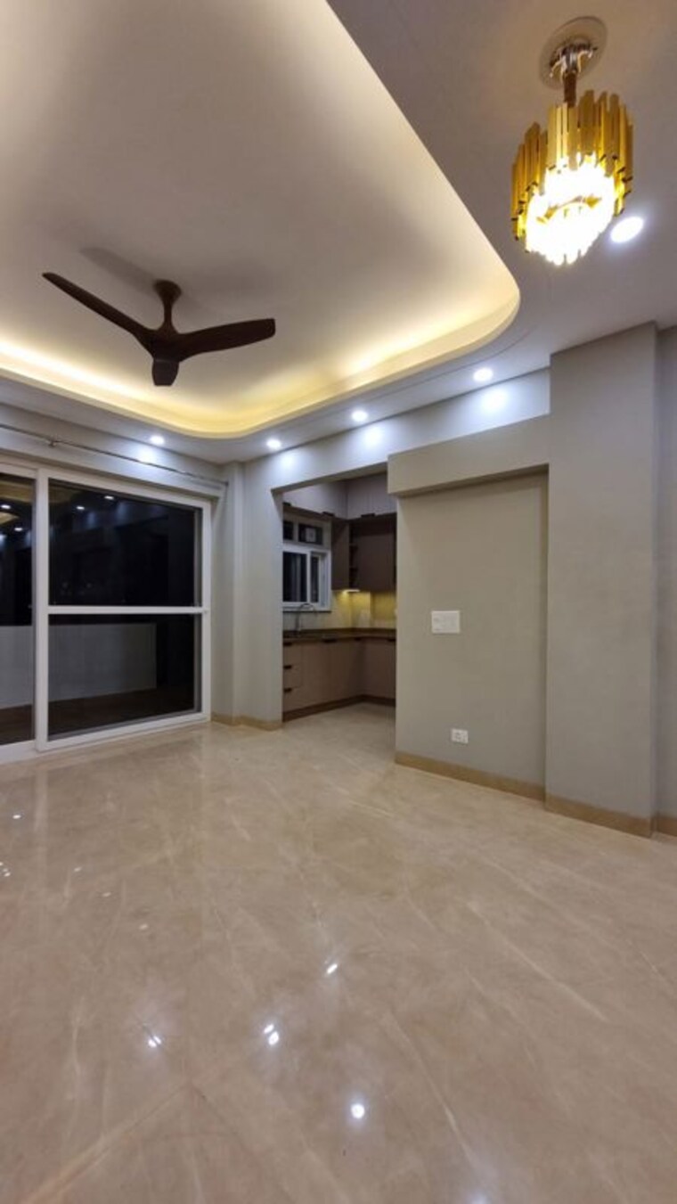 Room, sector 52 3 Bedroom 1600 Sq.Ft. Builder Floor In Sector 52 Gurgaon 10663264