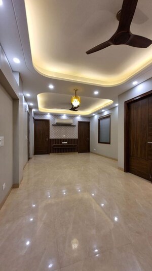 Bedroom in 3 BHK Builder Floor at Sector 52 – for Sale