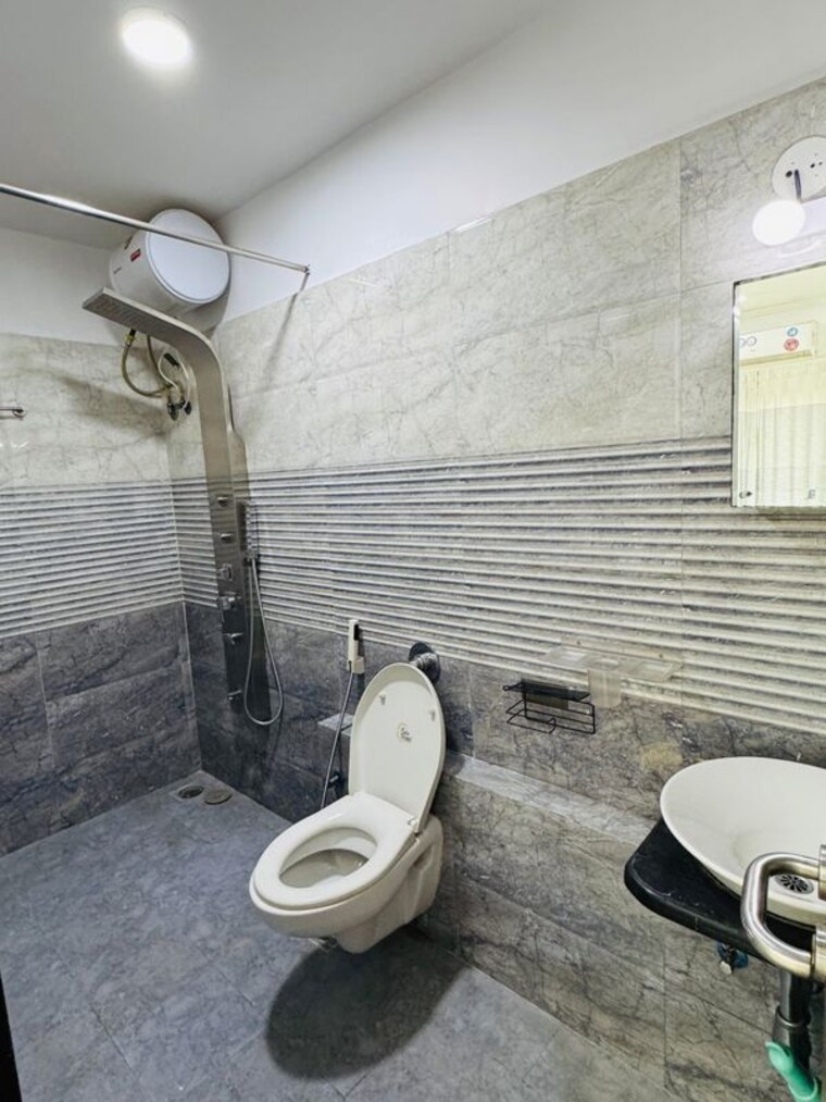 Bathroom, sethia-grandeur 2 Bedroom 808 Sq.Ft. Apartment In Bandra East Mumbai 10663268