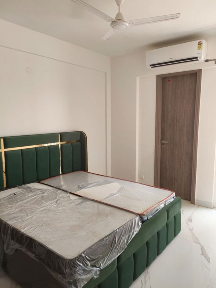 Bedroom, signature-global-city-81 3 Bedroom 1419 Sq.Ft. Apartment In Sector 81 Gurgaon 10663298