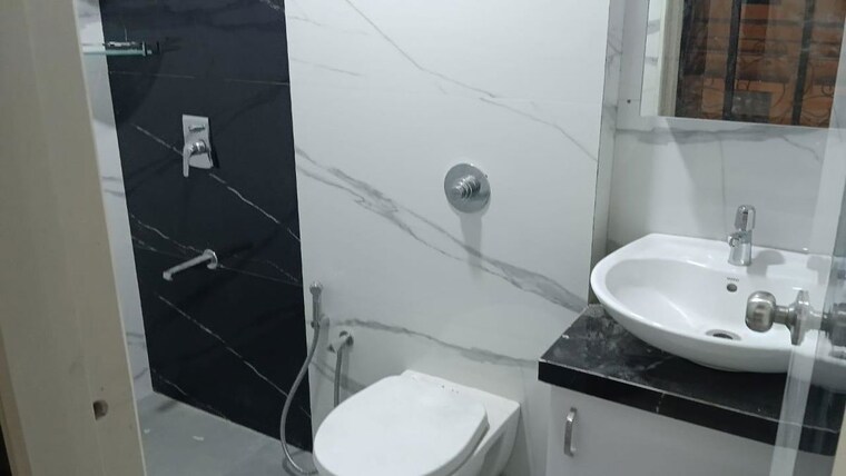Bathroom, kanakia-rainforest 2 Bedroom 698 Sq.Ft. Apartment In Andheri East Mumbai 10663288
