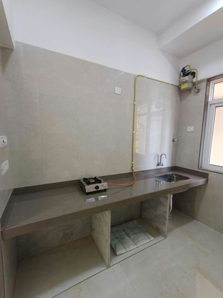 Bathroom, parbhadevi-indraprasta 2 Bedroom 700 Sq.Ft. Apartment In Worli Mumbai 10663301