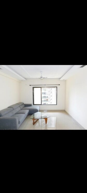 2 BHK 865 Sq.Ft. Apartment in Lake avenue CHS