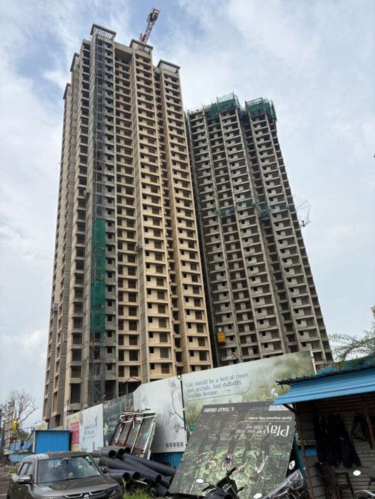 Nearby, raunak-city-sector-2-b7 2 Bedroom 591 Sq.Ft. Apartment In Kalyan West Thane 10663324