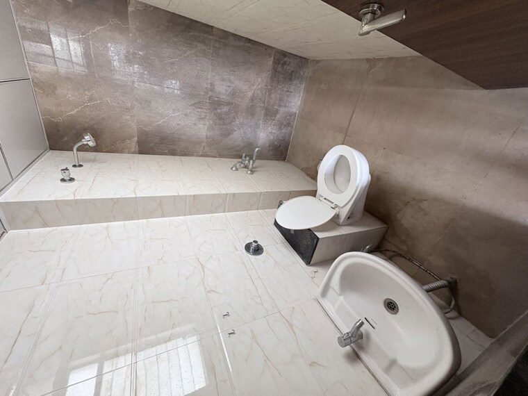 Bathroom, saheel-itrend-homes 2 Bedroom 650 Sq.Ft. Apartment In Hinjewadi Pune 10663305