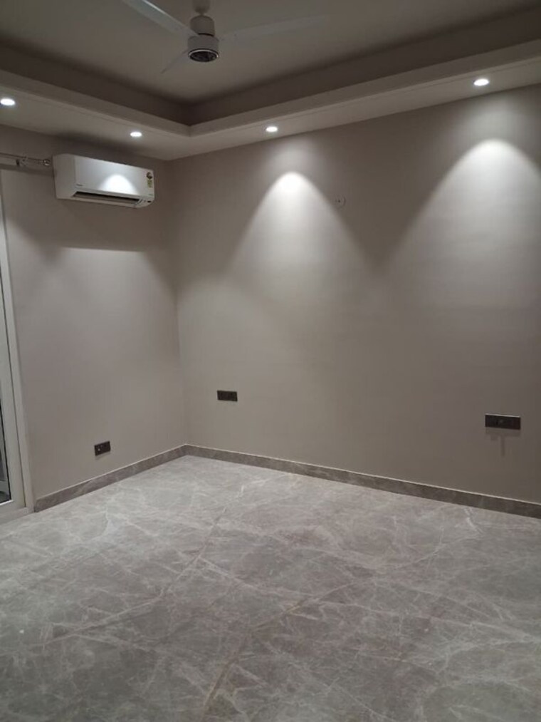 Room, chittaranjan park 3 Bedroom 1600 Sq.Ft. Builder Floor In Chittaranjan Park Delhi 10663332