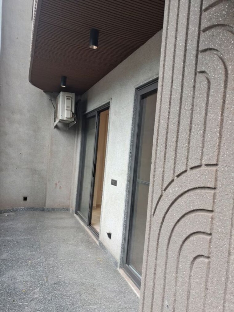Balcony, chittaranjan park 3 Bedroom 1600 Sq.Ft. Builder Floor In Chittaranjan Park Delhi 10663332