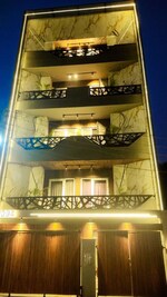 3 BHK +  1500 Sq.Ft. Builder Floor in Sector 51