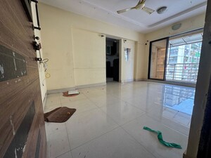 Room in 1 BHK Apartment at Shantee Sunshine Sapphire, Vasai East – for Rent