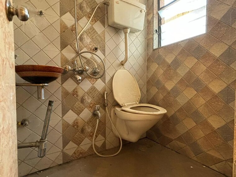Bathroom, shantee-meera-avenue 2 Bedroom 930 Sq.Ft. Apartment In Vasai East Palghar 10663370