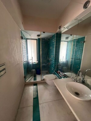 Team Area in 2 BHK Apartment at Dosti Eastern Bay, Wadala – for Rent