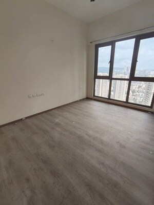 Room in 2 BHK Apartment at Sheth Auris Serenity Tower 2, Malad West – for Rent