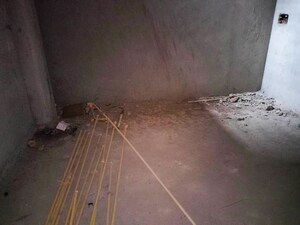   Shop at Vivek Vihar – for Sale
