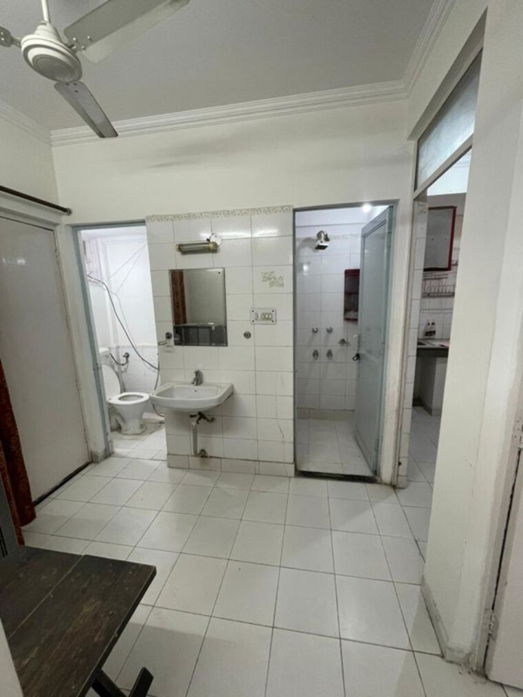 Room, vasant kunj 1 Bedroom 550 Sq.Ft. Apartment In Vasant Kunj Delhi 10663408
