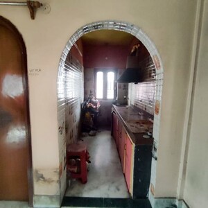   Builder Floor at Thakurpukur – for Sale