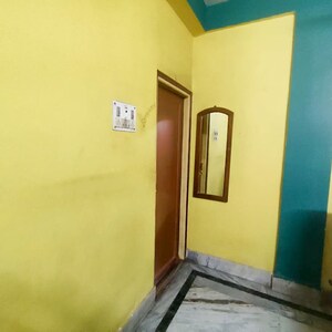 Room in  Builder Floor at Thakurpukur – for Sale