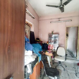   Builder Floor at Thakurpukur – for Sale