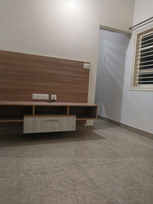 Hall in 1 BHK Builder Floor at Jp Nagar Phase 8 – for Rent