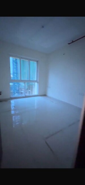 Room in 3 BHK Apartment at Sheth Vasant Lawns, Laxmi Nagar – for Sale
