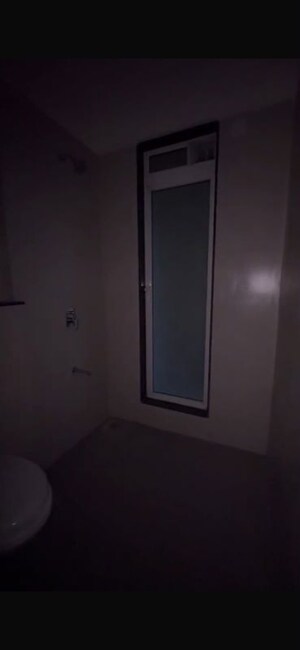 Room in 3 BHK Apartment at Sheth Vasant Lawns, Laxmi Nagar – for Sale