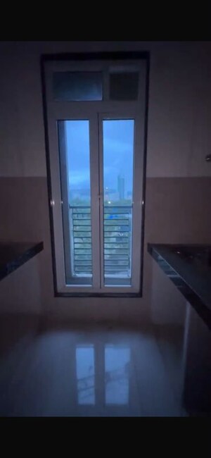 Room in 3 BHK Apartment at Sheth Vasant Lawns, Laxmi Nagar – for Sale
